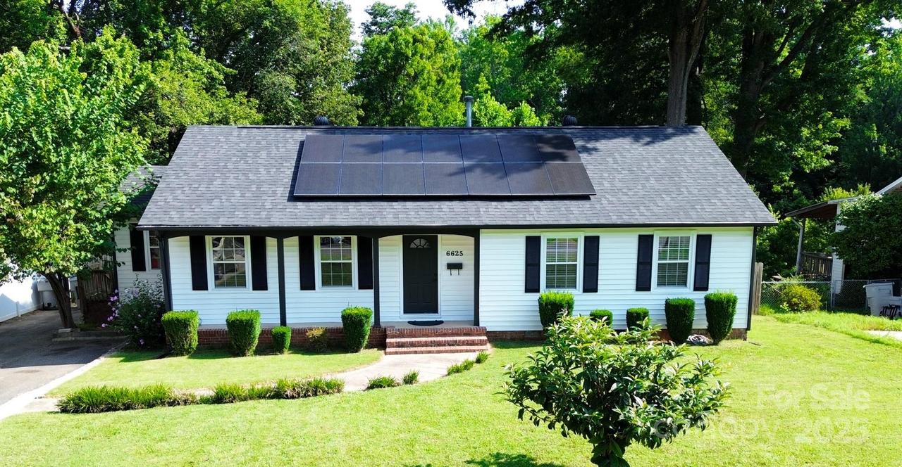 6625 Somersworth Dr., Charlotte, NC 28215