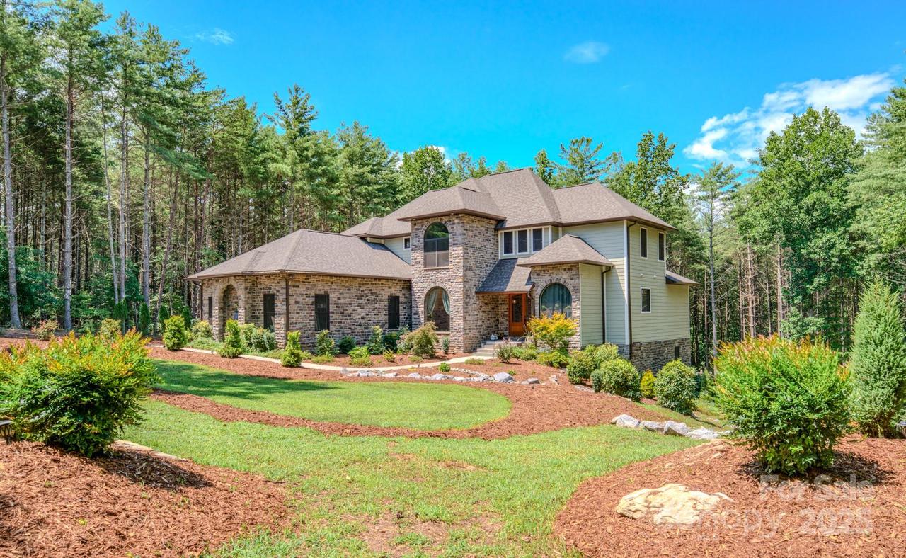 1416 Southpointe Dr., Morganton, NC 28655
