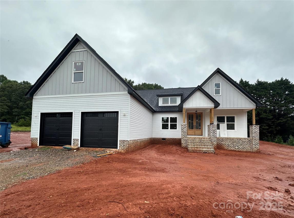 2988 Quail Dr., Newton, NC 28658