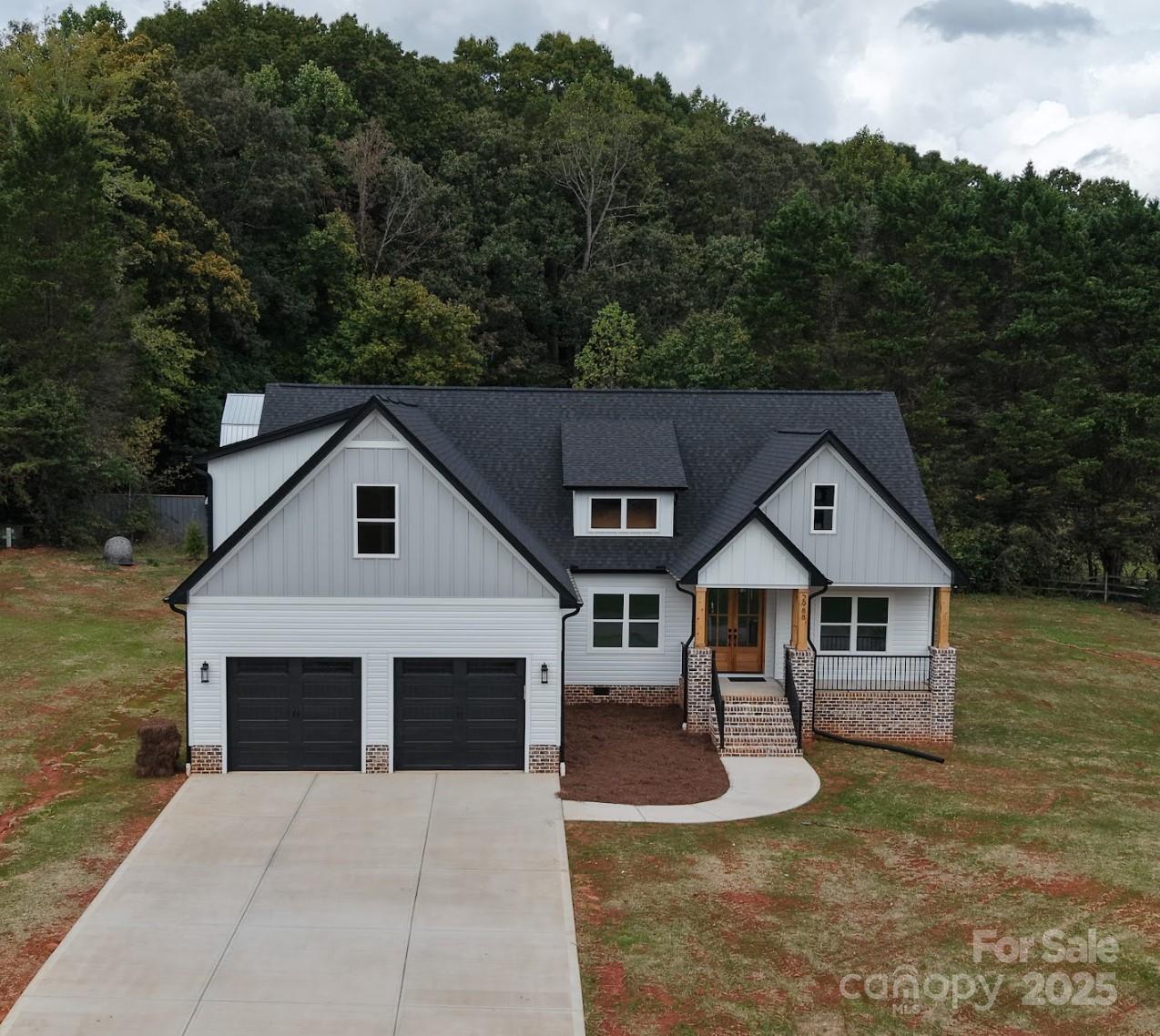 2988 Quail Dr., Newton, NC 28658