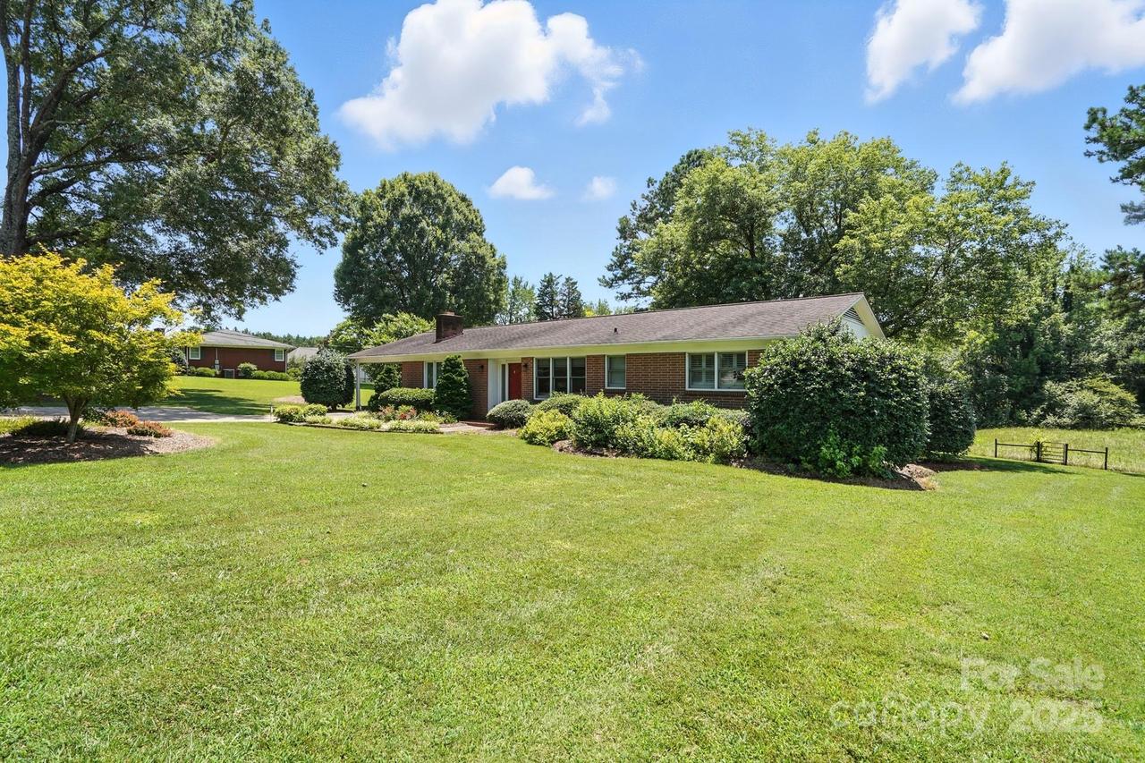 3427 N Nc 16 Hwy., Denver, NC 28037