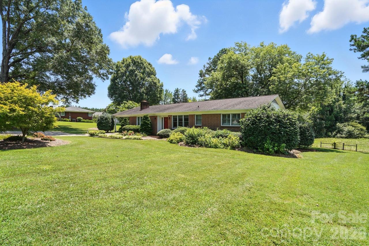 3427 N Nc 16 Hwy., Denver, NC 28037