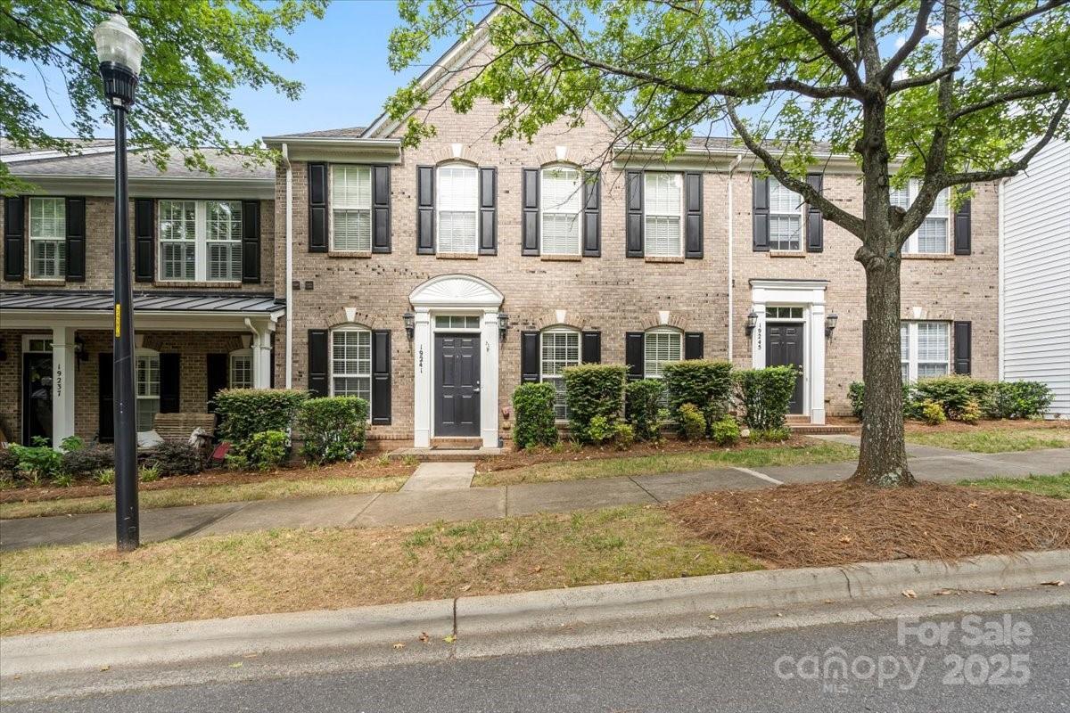 19241 Lake Norman Cove Dr., Cornelius, NC 28031