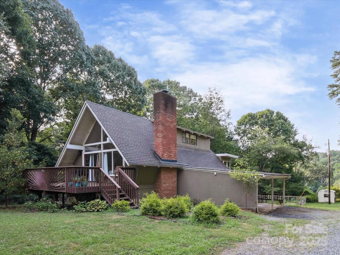 13831 Woody Point Rd., Charlotte, NC 28278