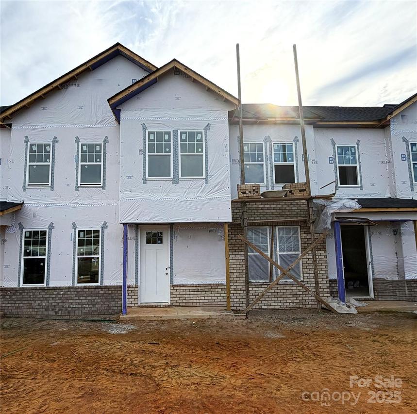 203 Vanguard Ln. #14, Cramerton, NC 28032