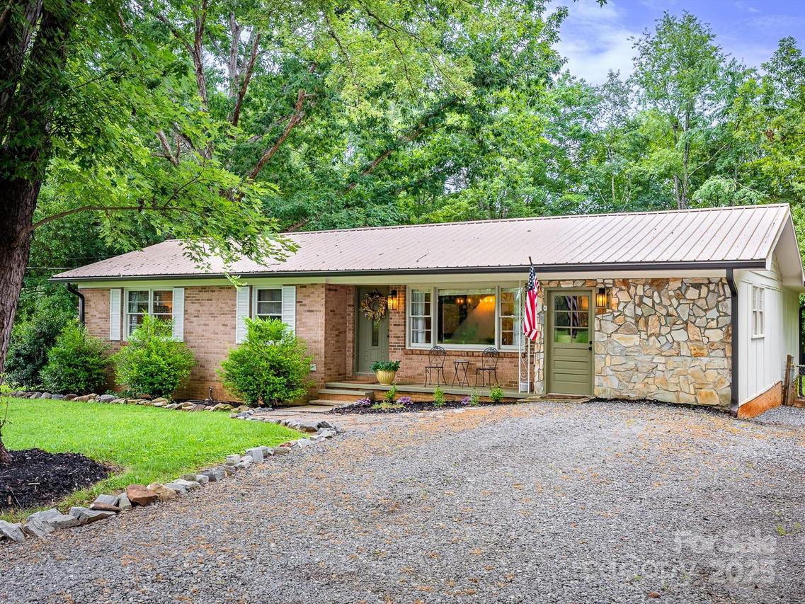 211 Shuffler Rd., Morganton, NC 28655
