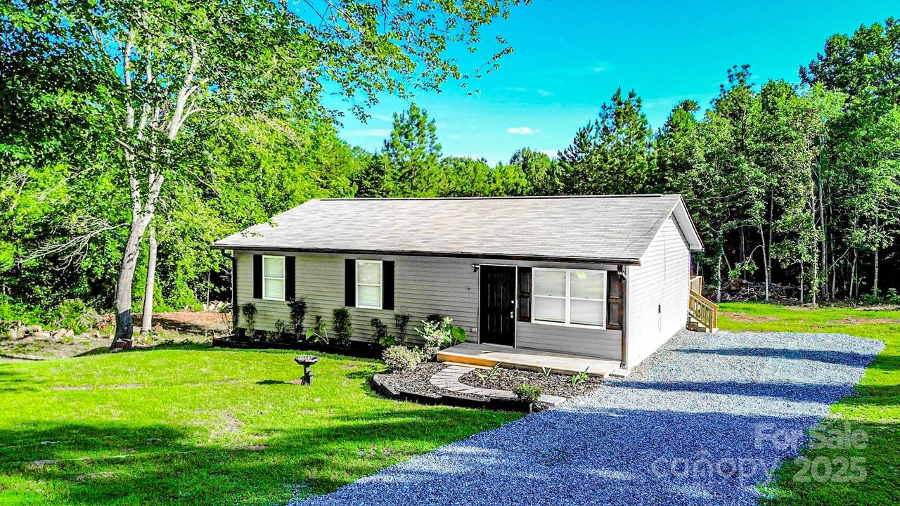 204 Caldwell St., Forest City, NC 28043