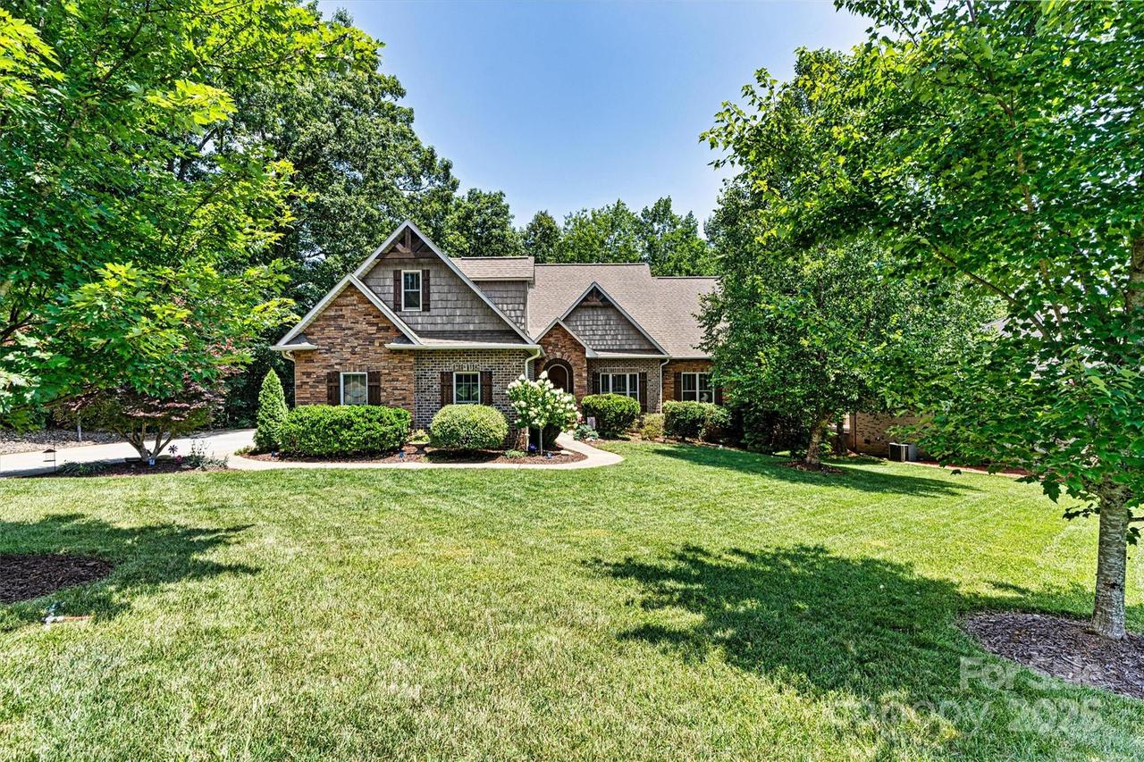 6212 Hayden Dr., Hickory, NC 28601