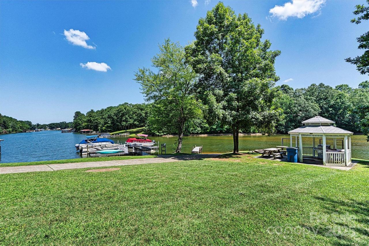 6212 Hayden Dr., Hickory, NC 28601