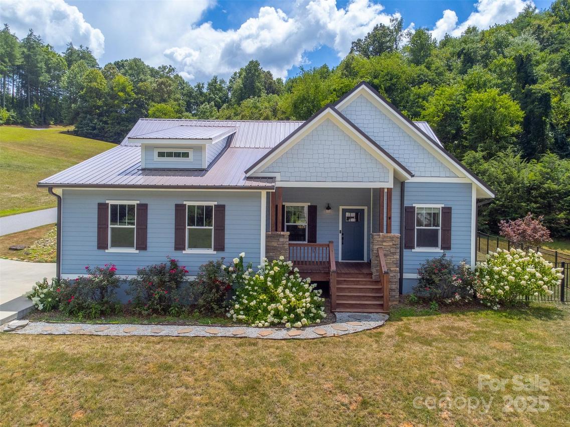 7 N Sundrops Tr., Cullowhee, NC 28723