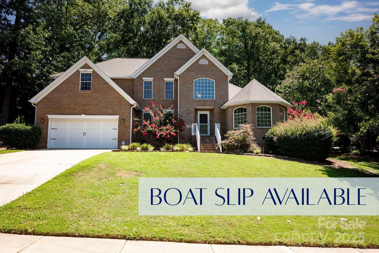 2624 Mt Isle Harbor Dr., Charlotte, NC 28214