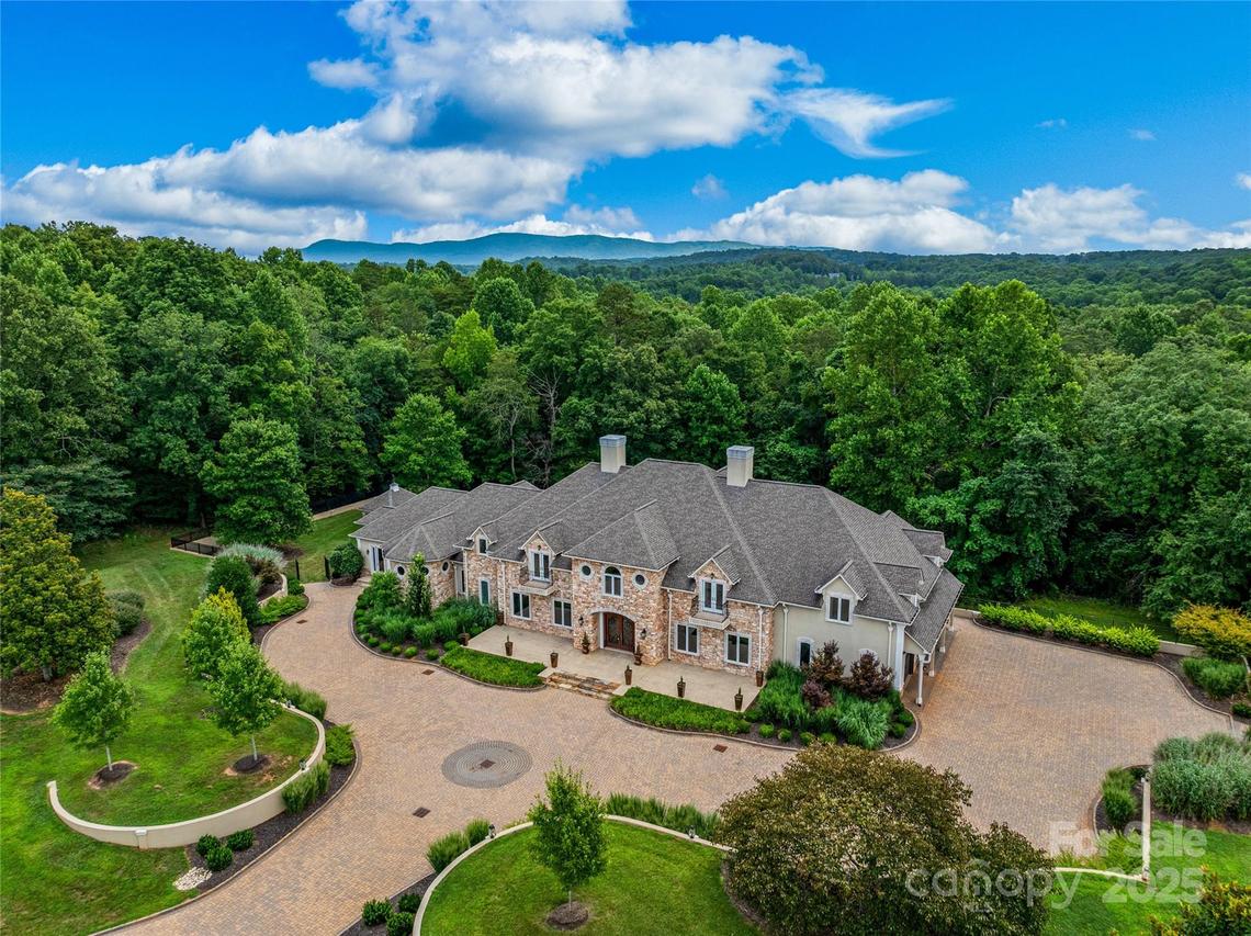 1090 Pearidge Rd., Bostic, NC 28018