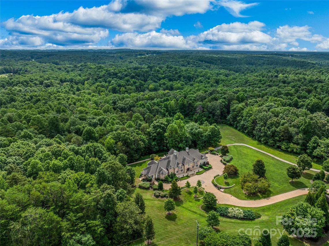 1090 Pearidge Rd., Bostic, NC 28018