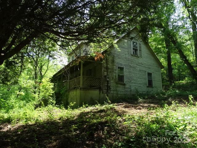 25 Kates Ln., Burnsville, NC 28714