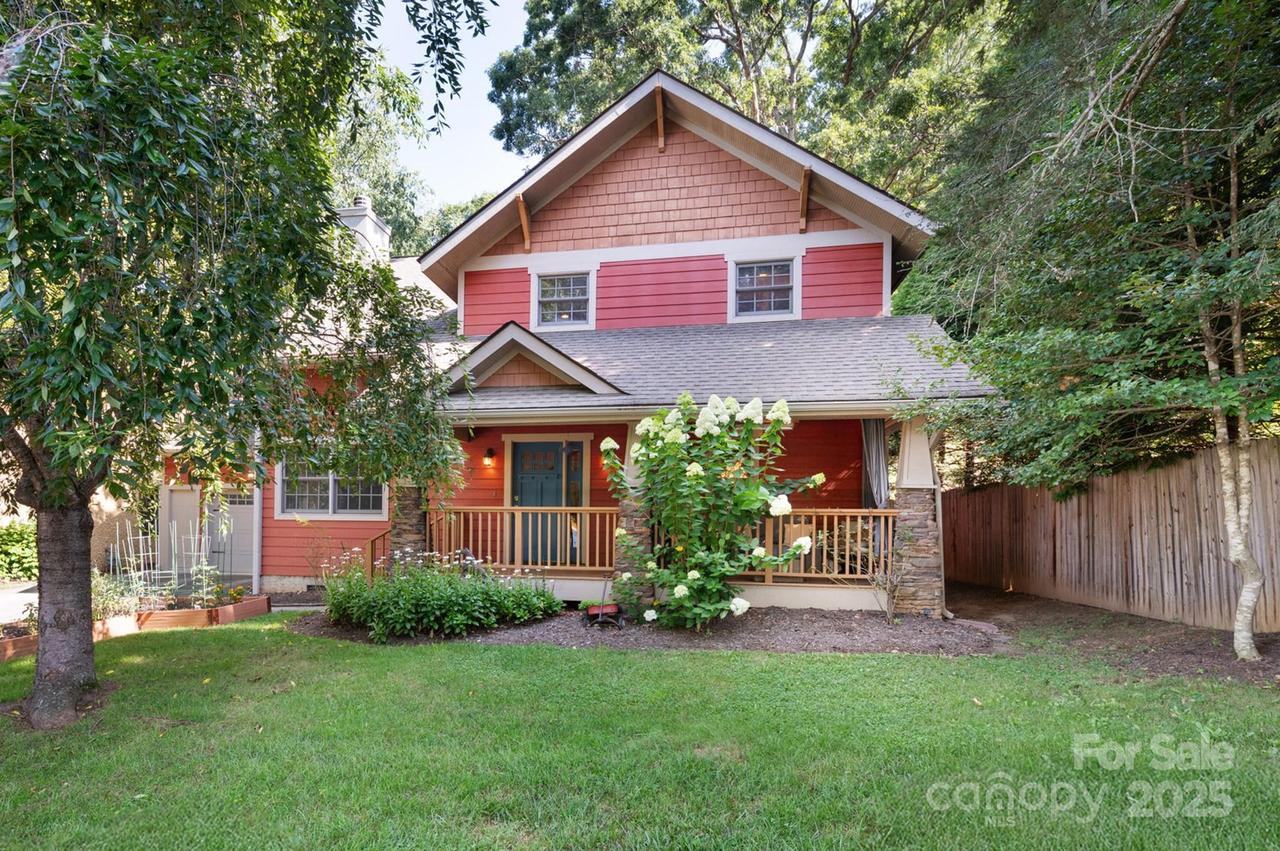 1 Buckingham Ct., Asheville, NC 28803