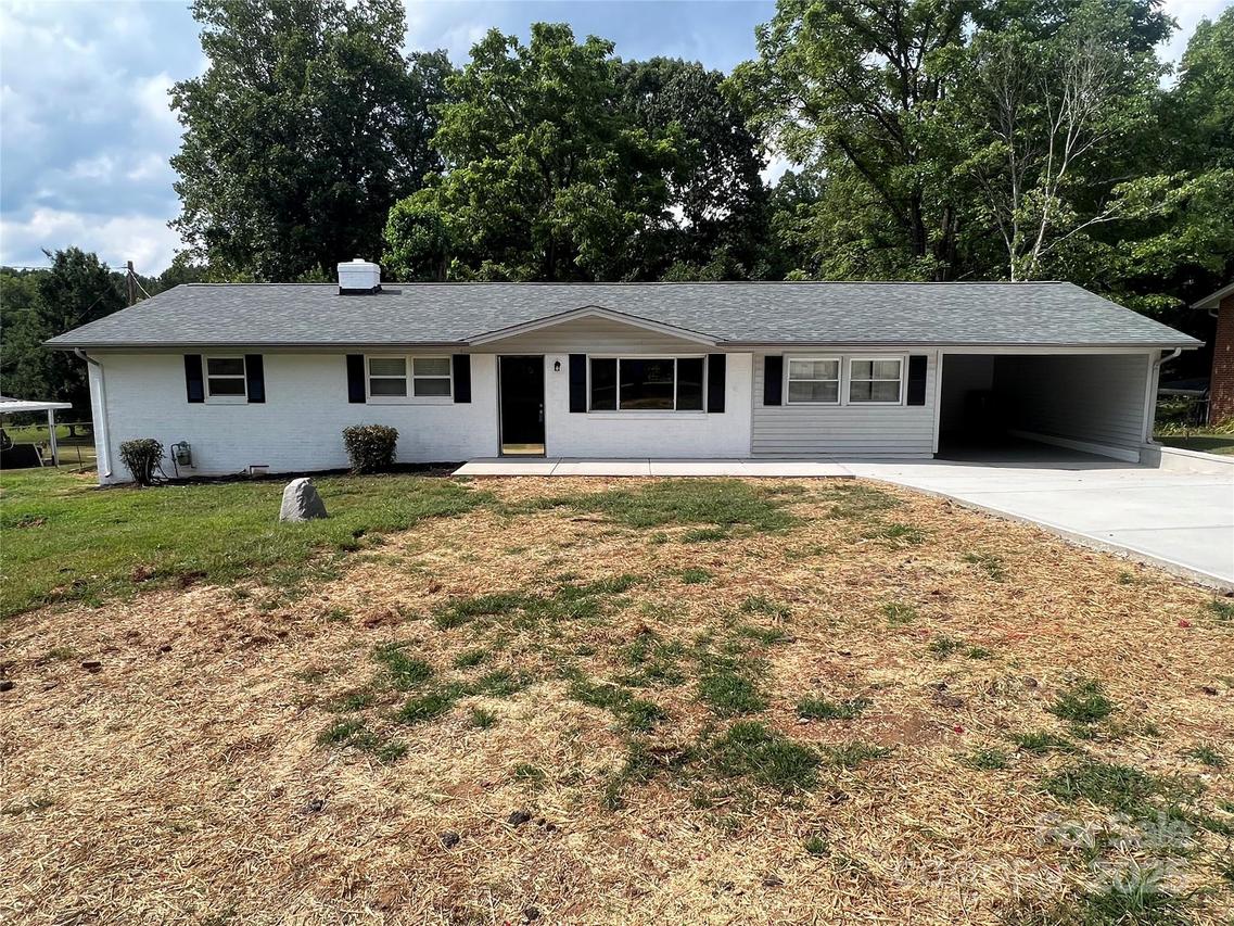 136 Haywood Ter., Gastonia, NC 28056