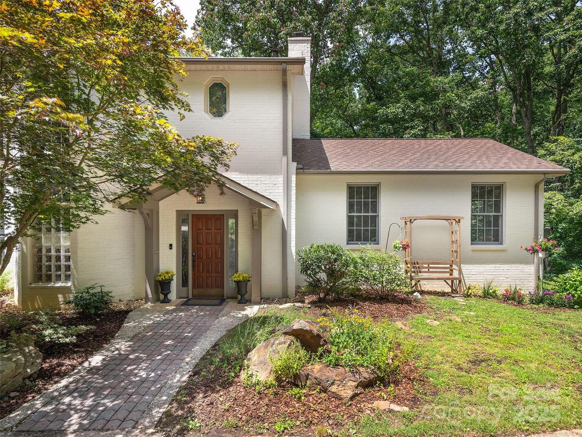 608 Upper Sondley Dr., Asheville, NC 28805