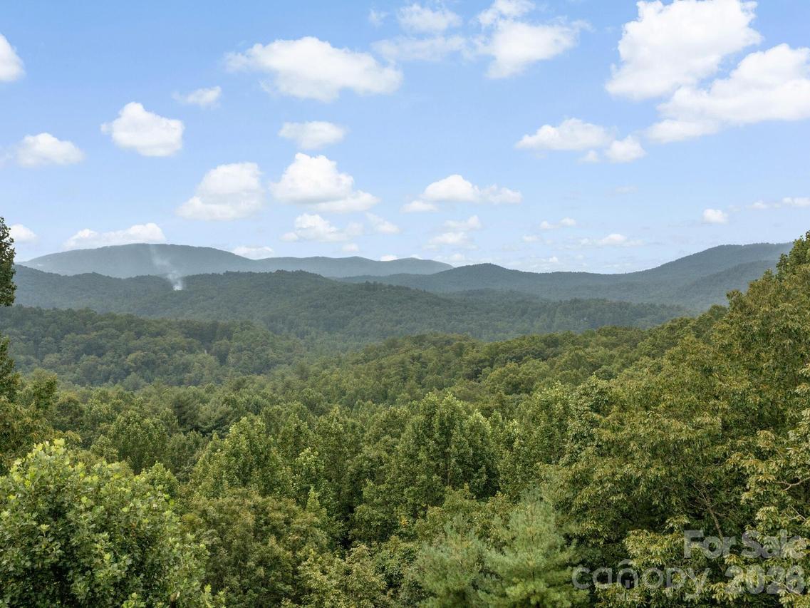 60 Whispering Stream Tr., Hendersonville, NC 28739