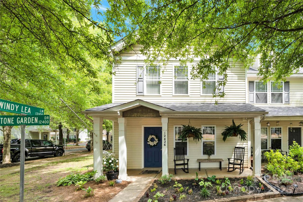 12426 Stone Garden Dr., Huntersville, NC 28078