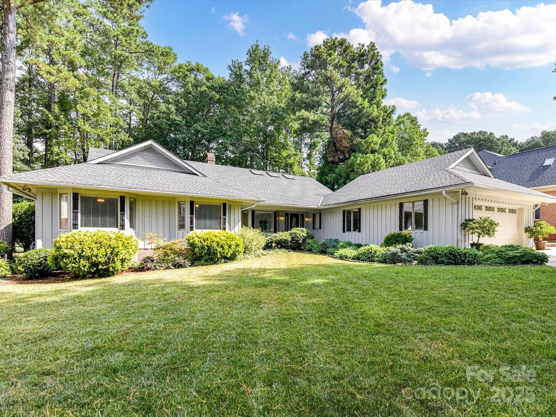 7963 Prestwick Ln., Stanley, NC 28164