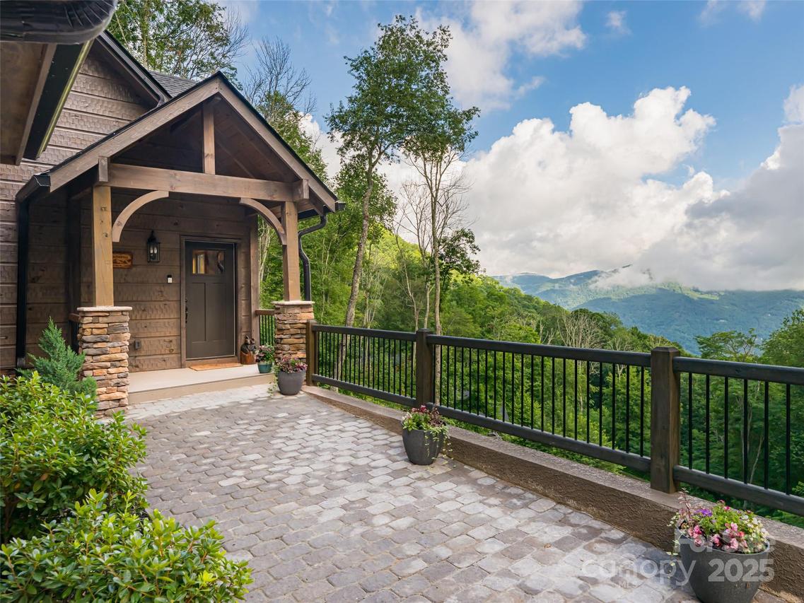 82 Gadohi Tr., Maggie Valley, NC 28751