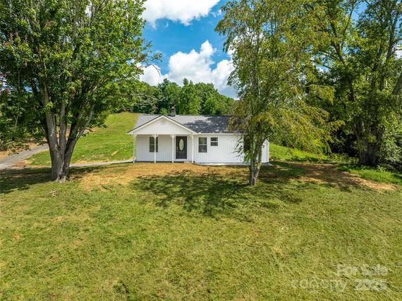 New Homes For Sale This Week That Attend North Buncombe High: July 18th to July 24th