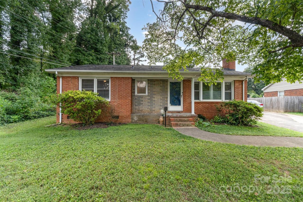 2408 Kilborne Dr., Charlotte, NC 28205