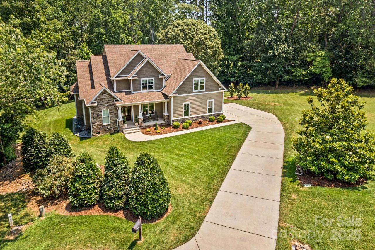 168 Monarch Ln., Mooresville, NC 28115