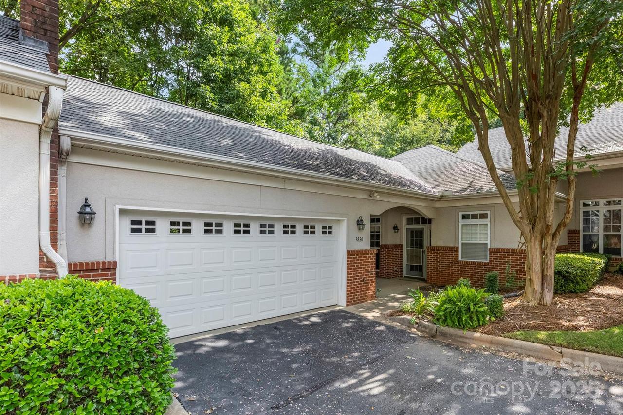 8820 Legacy Lake Ln., Charlotte, NC 28269
