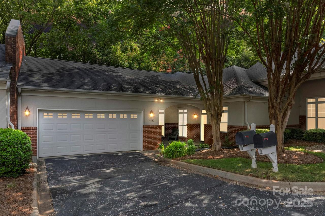 8820 Legacy Lake Ln., Charlotte, NC 28269