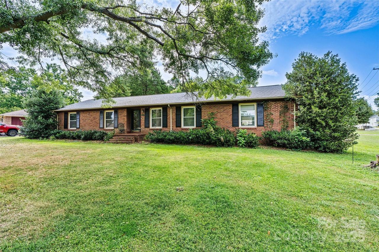 693 Fielding Rd., Charlotte, NC 28214