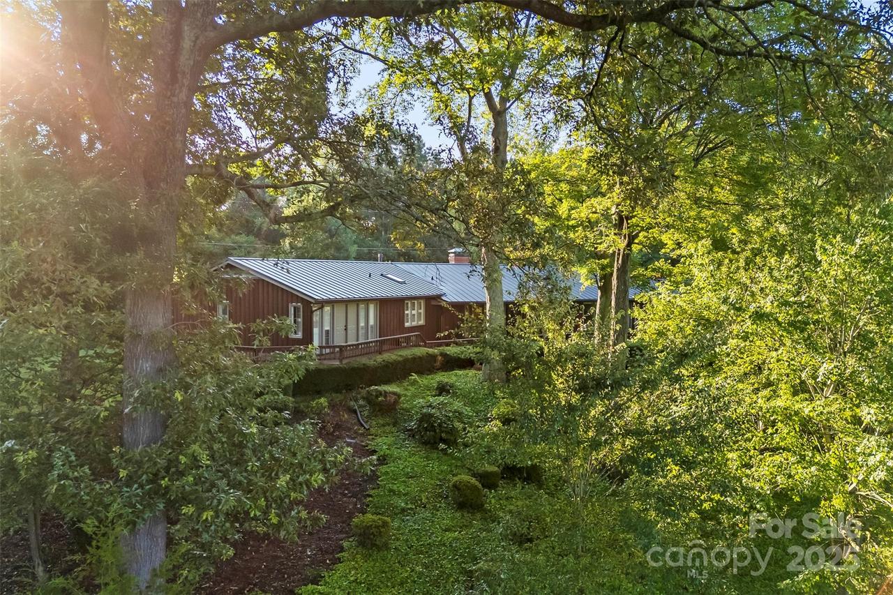2927 Old Stage Rd., Gastonia, NC 28052