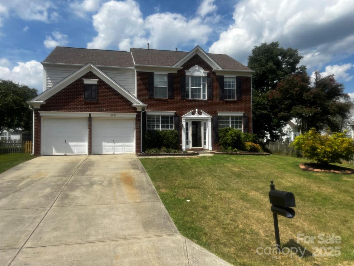 6092 Creekview Ct., Harrisburg, NC 28075