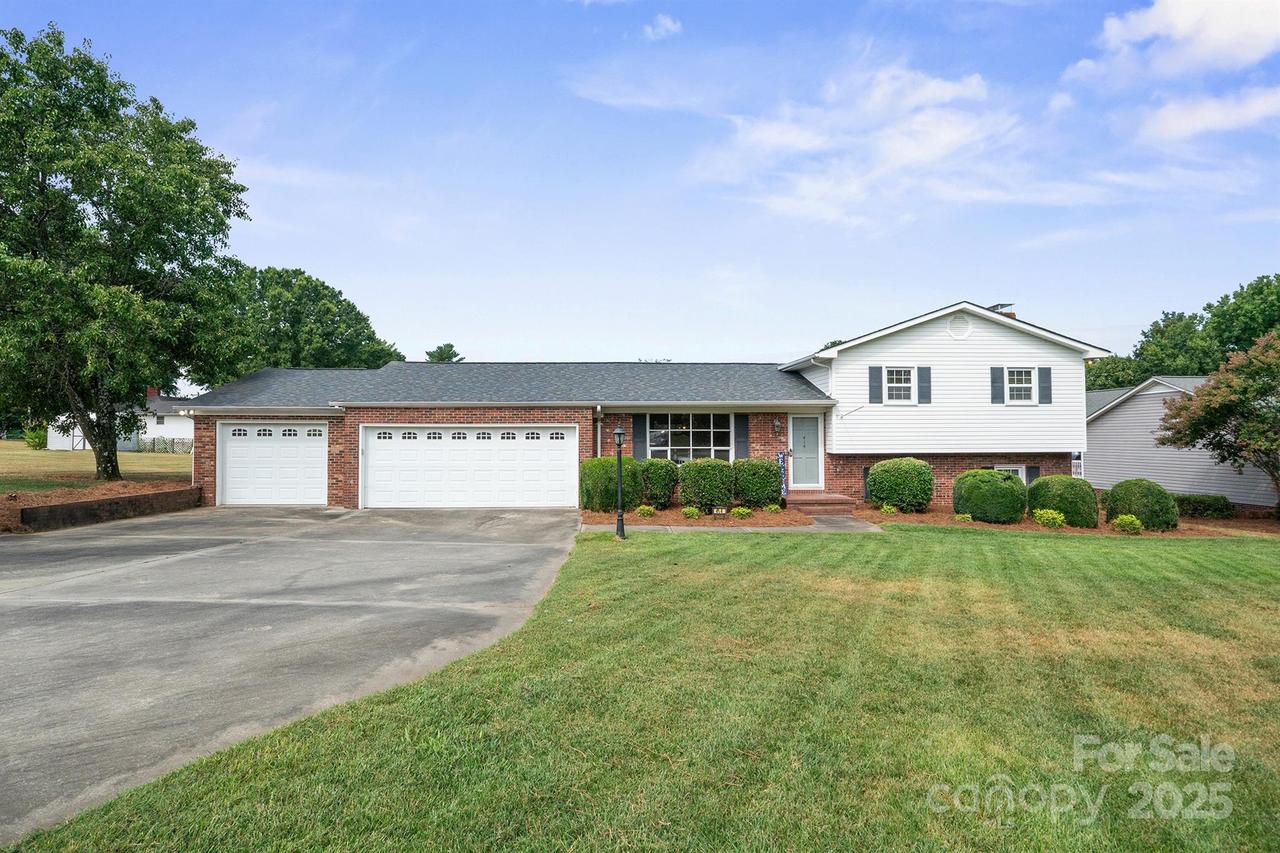 414 E 2nd St., Faith, NC 28146