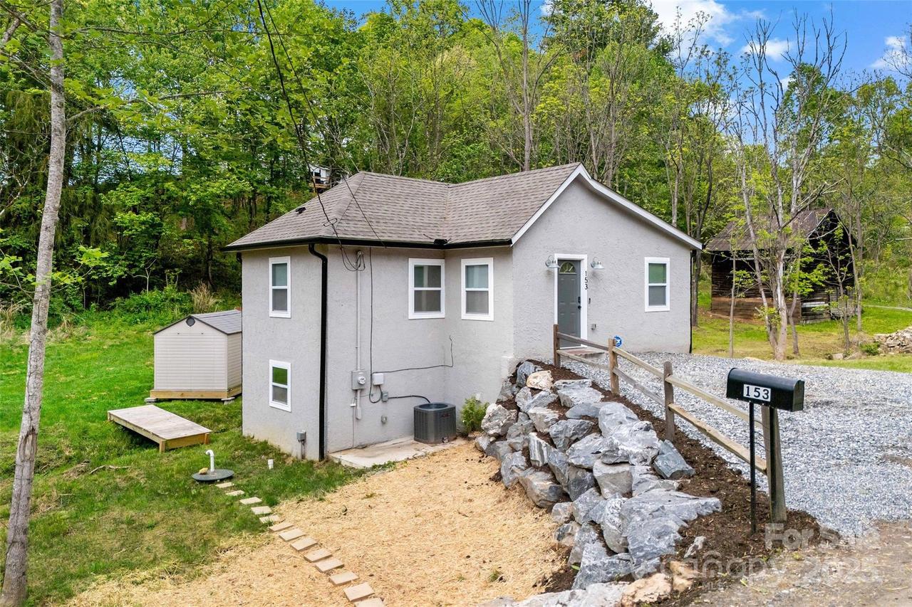153 Arrowood Corner Rd., Mars Hill, NC 28754