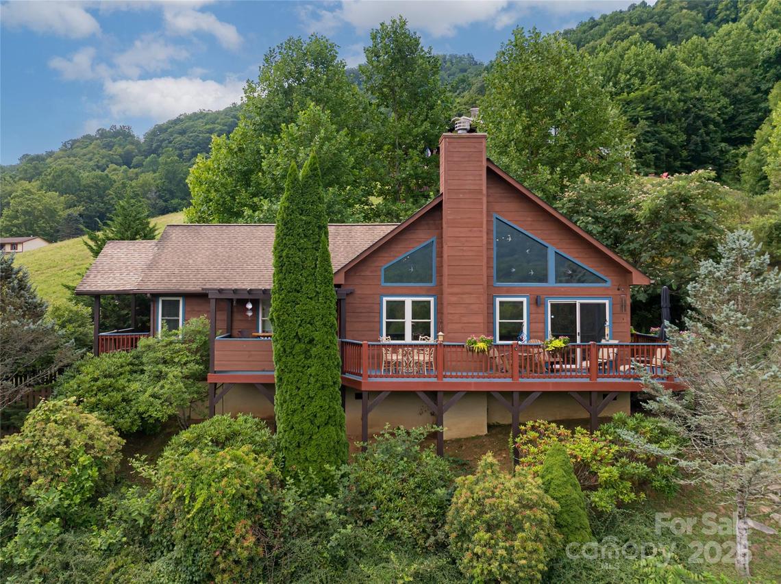 105 Appalachian Tr., Maggie Valley, NC 28751