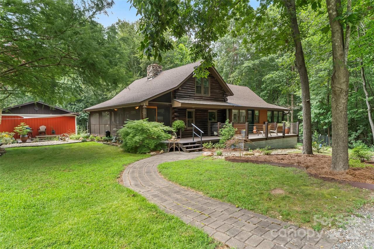 2256 Sophia St., Connelly Springs, NC 28612