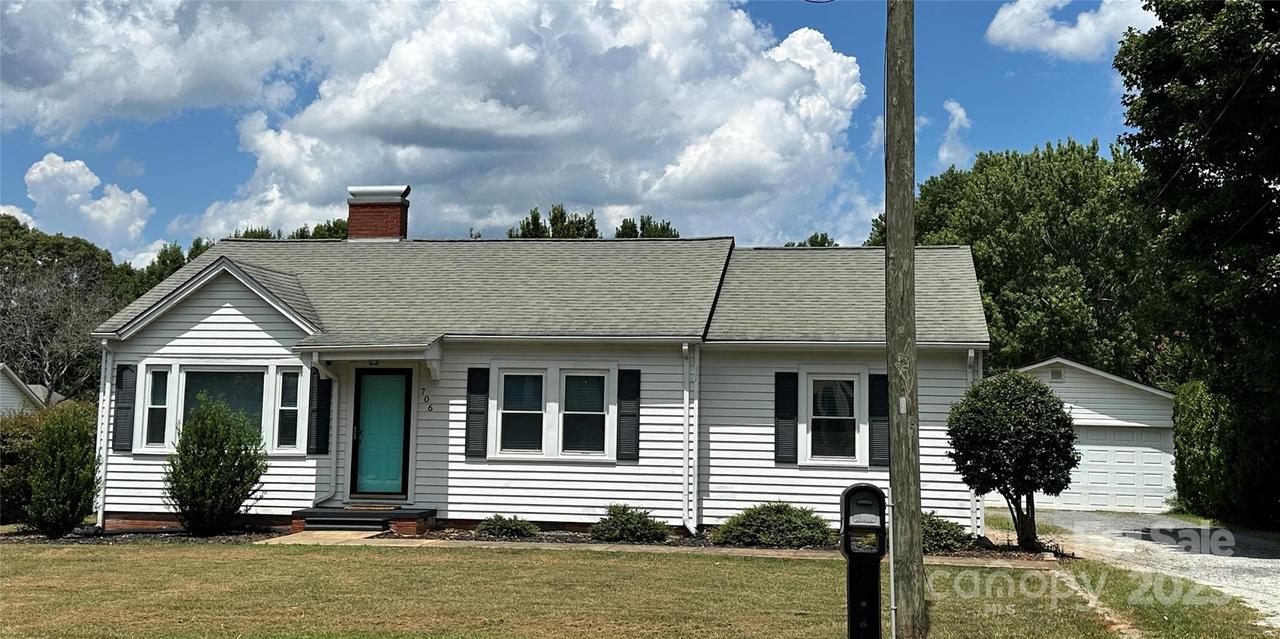 706 Sides St., Rockwell, NC 28138