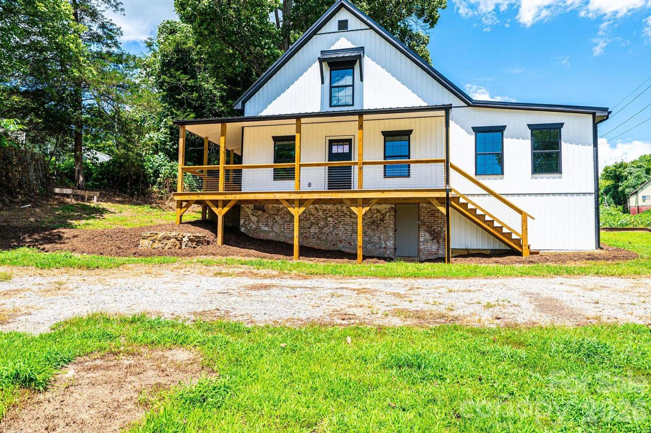 204 Hickory St. #A, Granite Falls, NC 28630