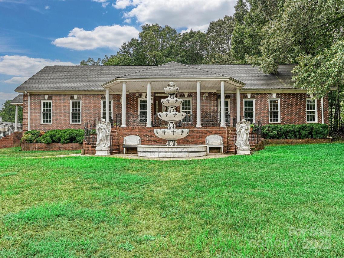 4900 Rocky River Rd., Charlotte, NC 28215