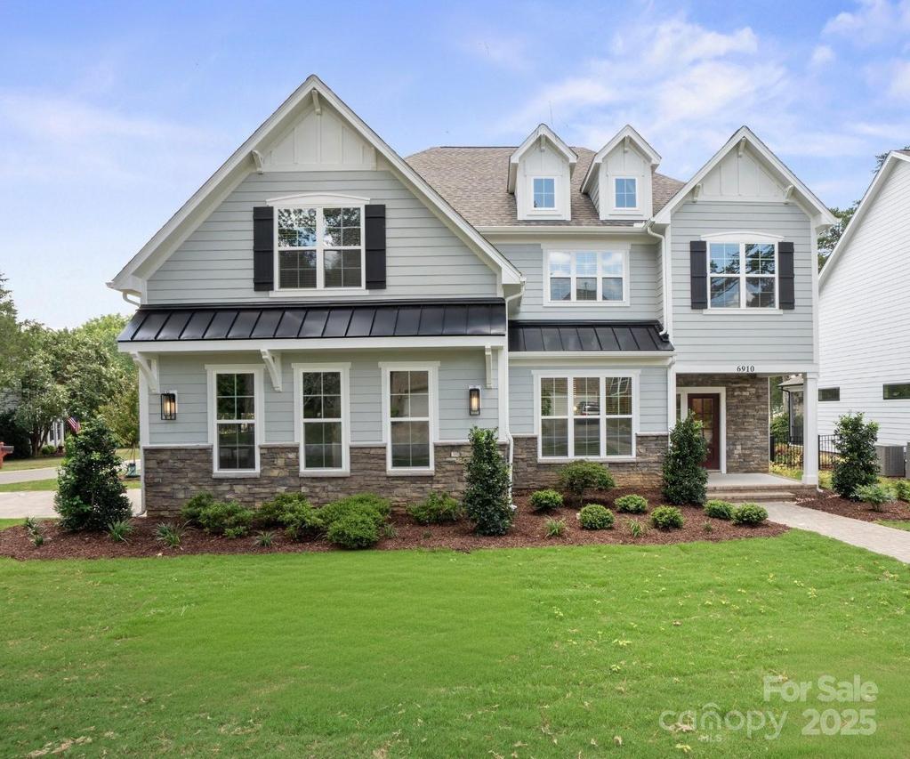 6910 Providence Ln., Charlotte, NC 28226