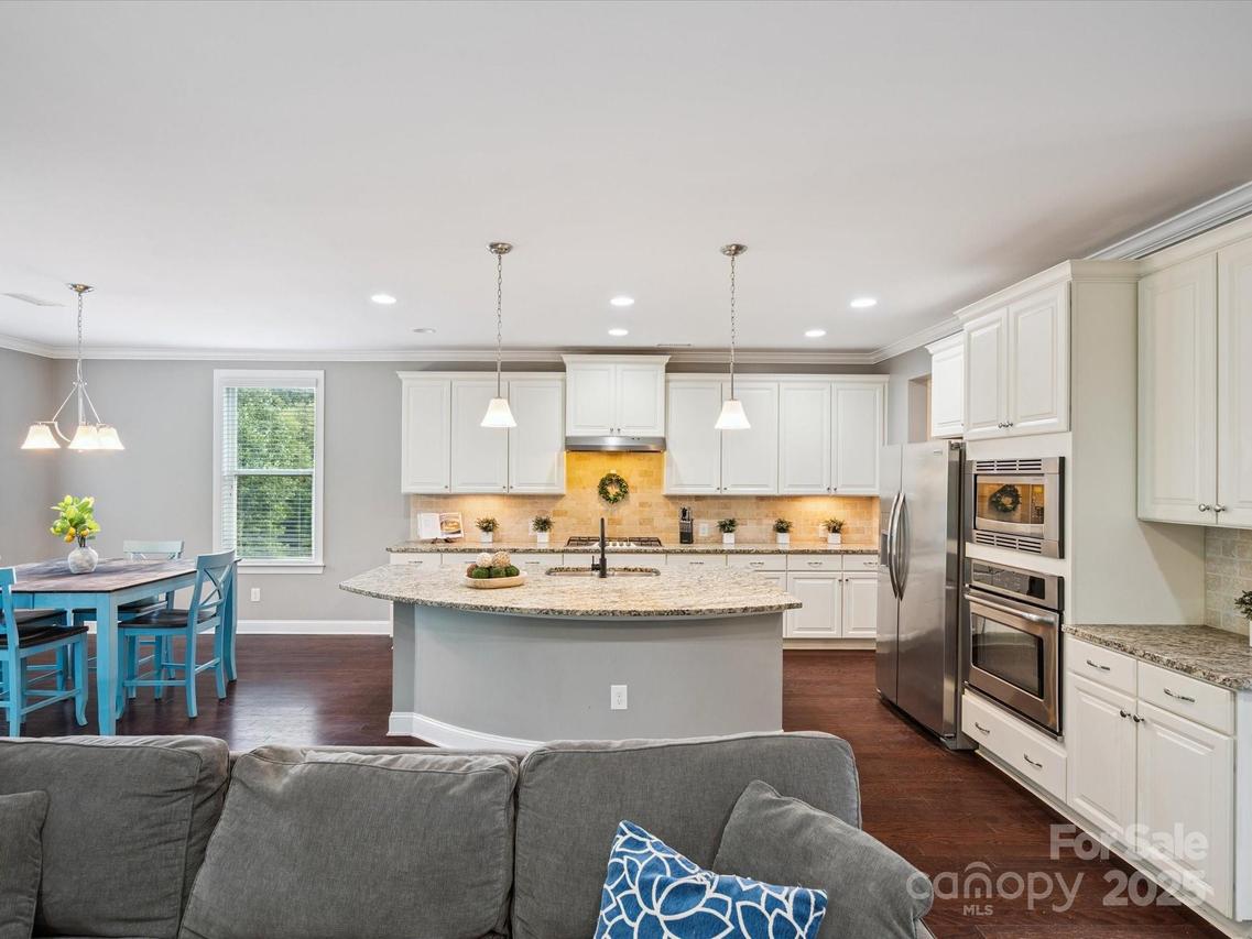 125 Rain Shadow Dr., Mooresville, NC 28115