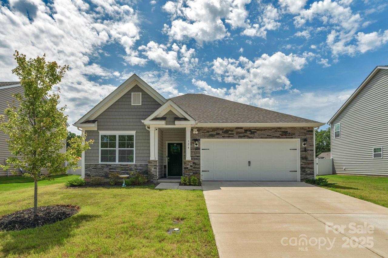124 Hickory Ridge Dr. #11, Locust, NC 28097