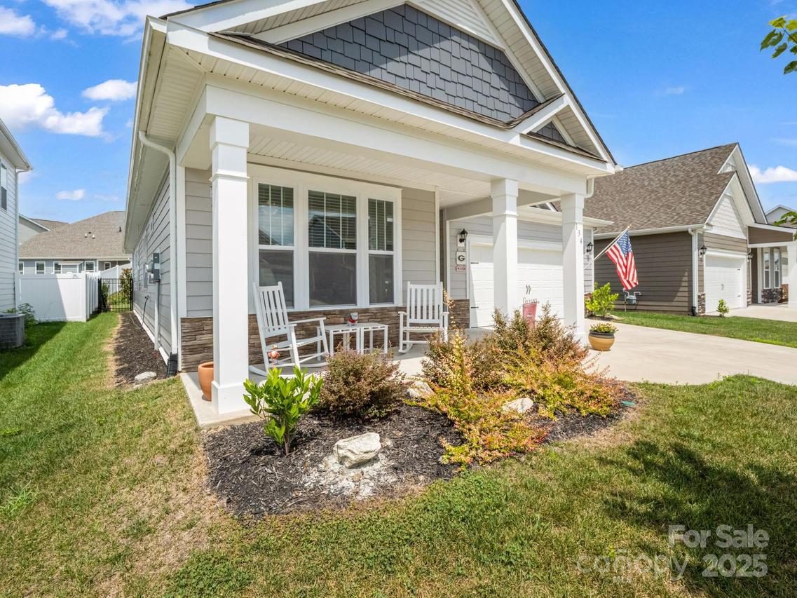 134 Fox Cove Rd., Hendersonville, NC 28792