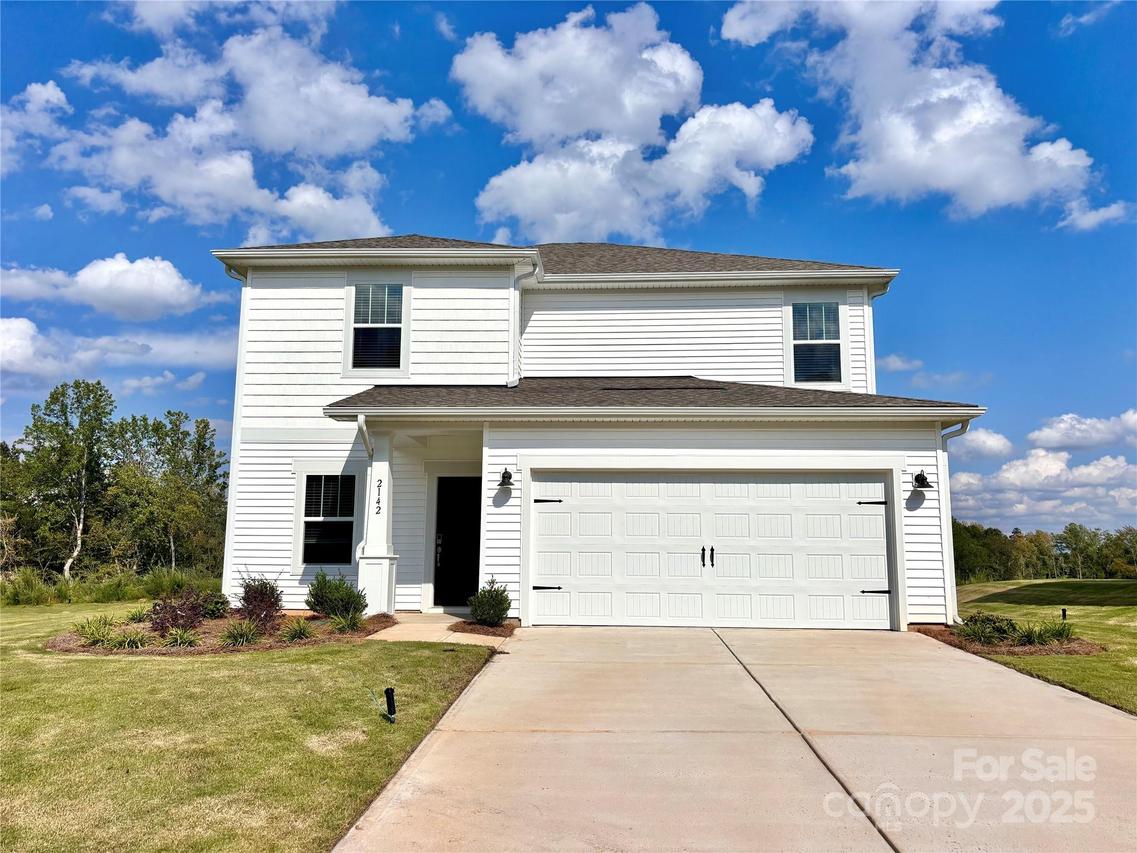 2142 Rolling Hills Ct., Stanley, NC 28164