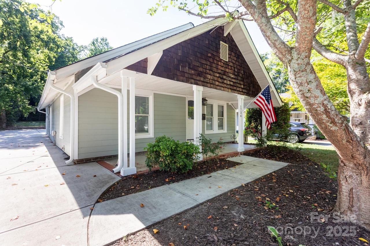 1726 Medford Dr., Charlotte, NC 28205