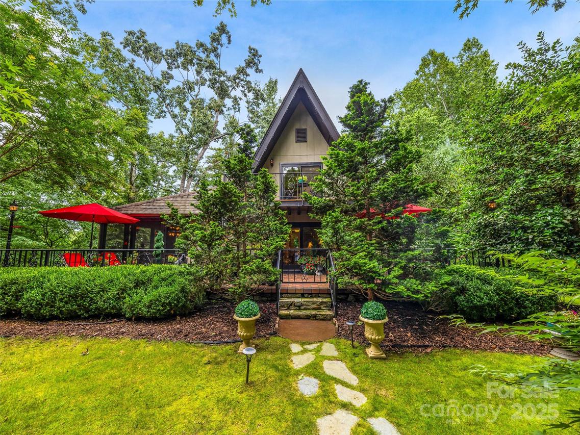 7 Cooper Cove, Hendersonville, NC 28739