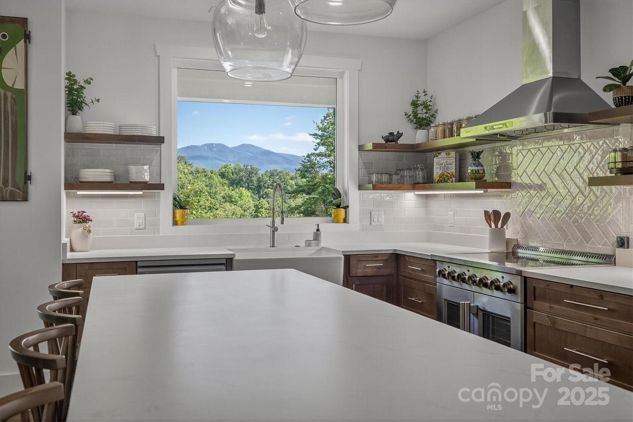217 Sycamore Dr., Nebo, NC 28761