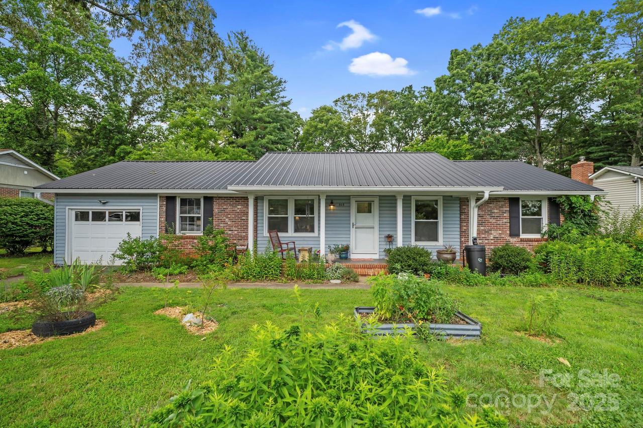306 Pole Creasman Rd., Asheville, NC 28806