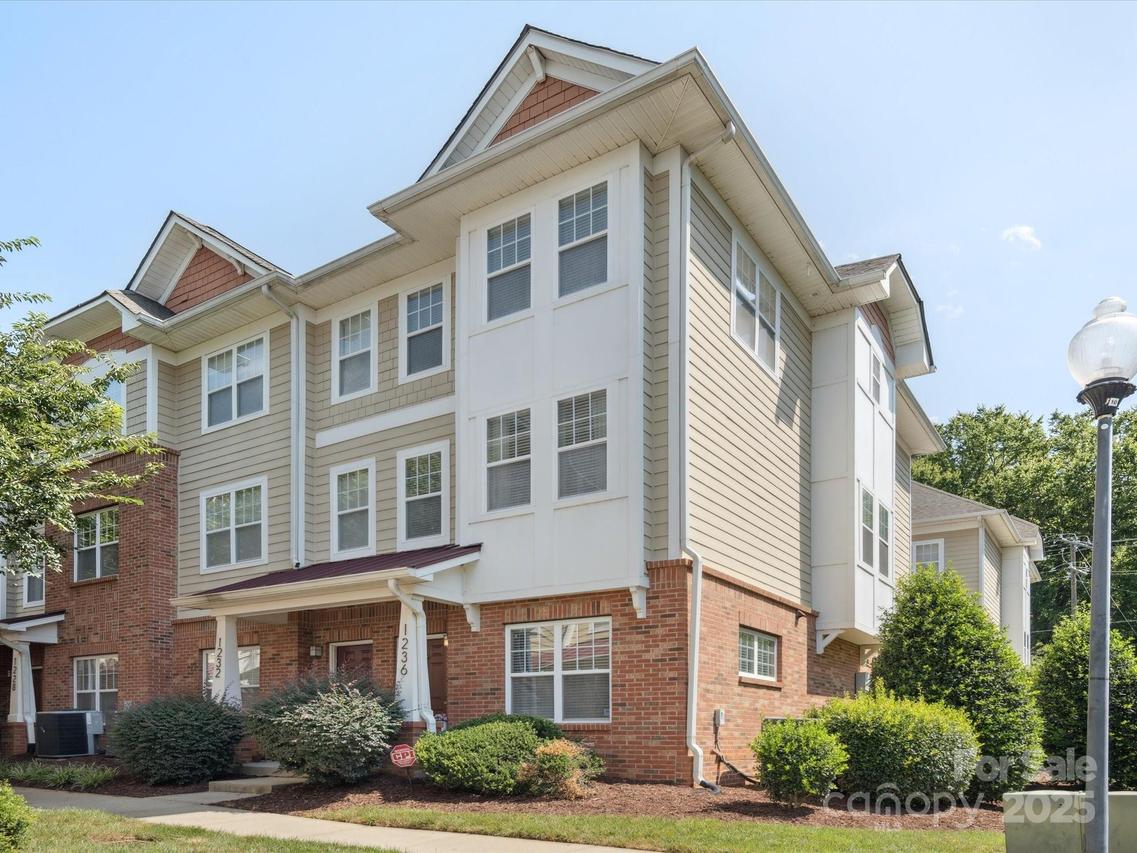 1236 Taliesin Ct., Charlotte, NC 28204